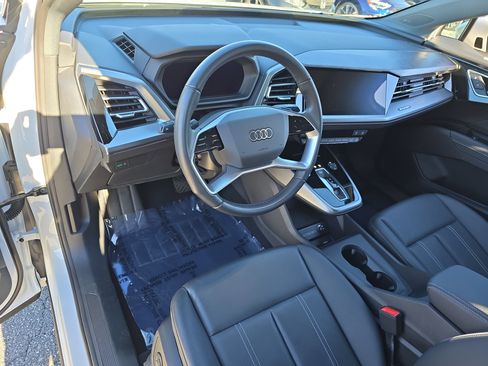 Used 2023 Audi Q4 e-tron Premium Plus w/ Premium Plus image 16