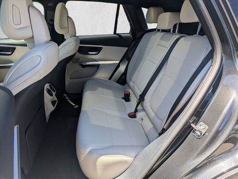Used 2026 Mercedes-Benz GLC 300 4MATIC image 16