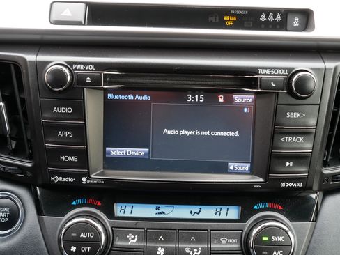 Used 2018 Toyota RAV4 XLE image 22