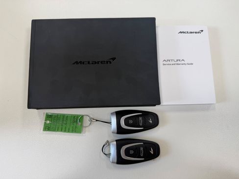 Used 2025 McLaren Artura Spider RWD image 40