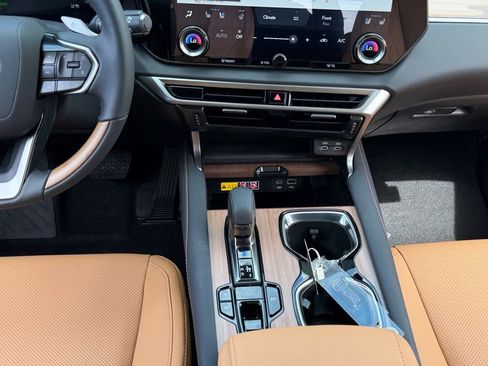 New 2026 Lexus RX 350h AWD/4WD image 10