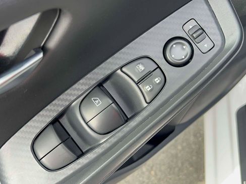 Used 2025 Nissan Sentra SV image 22