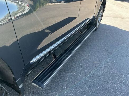 Used 2023 Chevrolet Silverado 1500 High Country w/ Technology Package AWD/4WD image 12