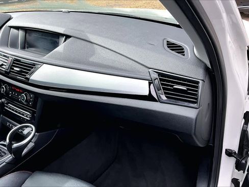 Used 2015 BMW X1 xDrive28i image 19