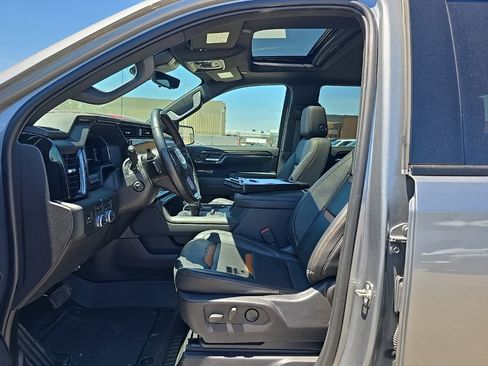 Used 2024 GMC Sierra 1500 AT4 w/ Technology Package AWD/4WD image 14