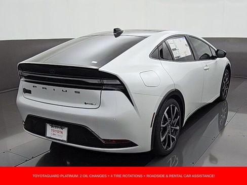 New 2026 Toyota Prius Plug-In Hybrid FWD image 7