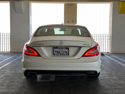 Used 2014 Mercedes-Benz CLS 550 4MATIC w/ Premium 1 Package image 4