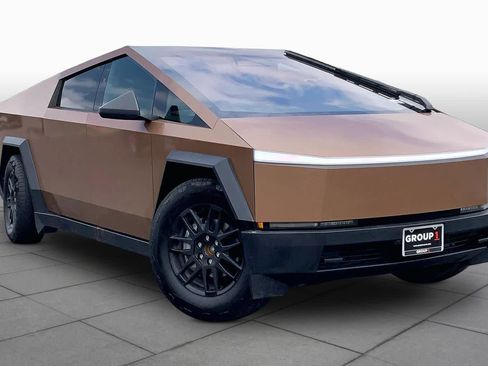 Used 2025 Tesla Cybertruck AWD Crew Cab image 2