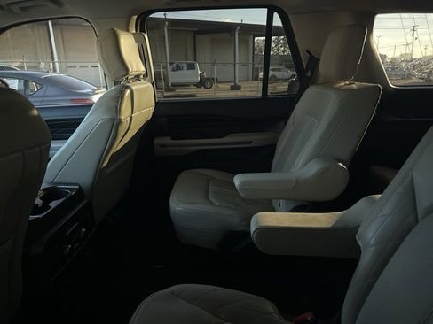 Used 2020 Ford Expedition Platinum image 15