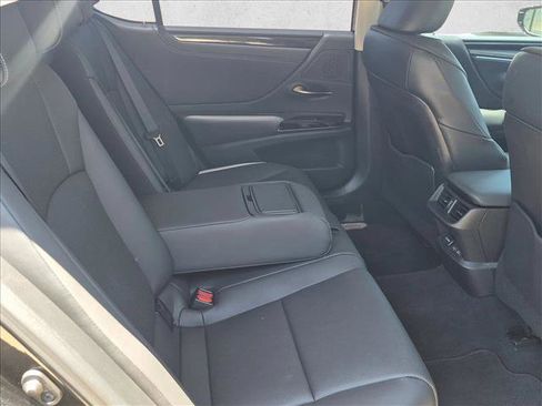Used 2024 Lexus ES 350 w/ Accessory Package (Z2) FWD image 19