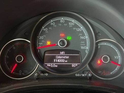 Used 2019 Volkswagen Beetle 2.0T S FWD image 33