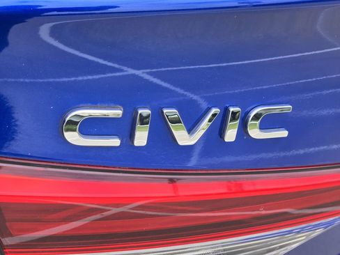 Certified 2023 Honda Civic Touring image 11
