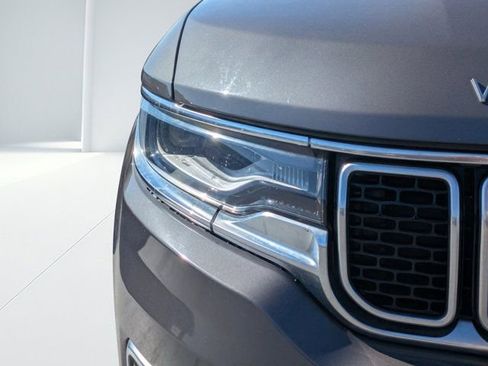 Used 2022 Jeep Wagoneer Series III w/ Premium Group I image 8