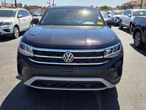 Used 2022 Volkswagen Atlas Cross Sport SE FWD image 2