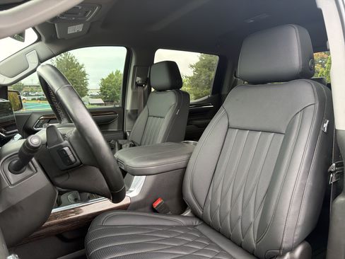 Used 2024 GMC Sierra 1500 Elevation w/ Preferred Package AWD/4WD image 7