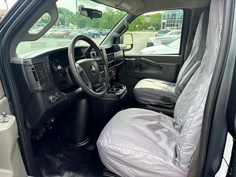 Used 2017 Chevrolet Express 2500 LS image 10