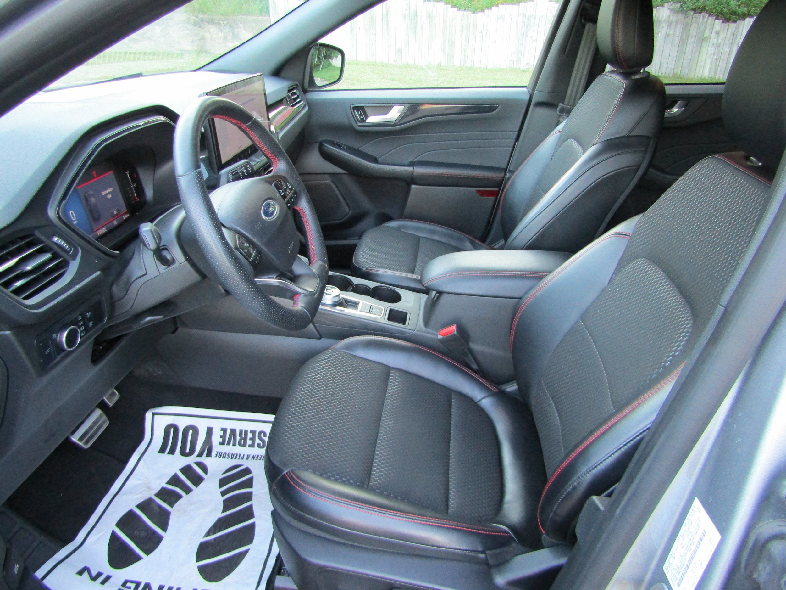 Used 2024 Ford Escape ST-Line w/ Tech Pack #1 AWD/4WD image 11