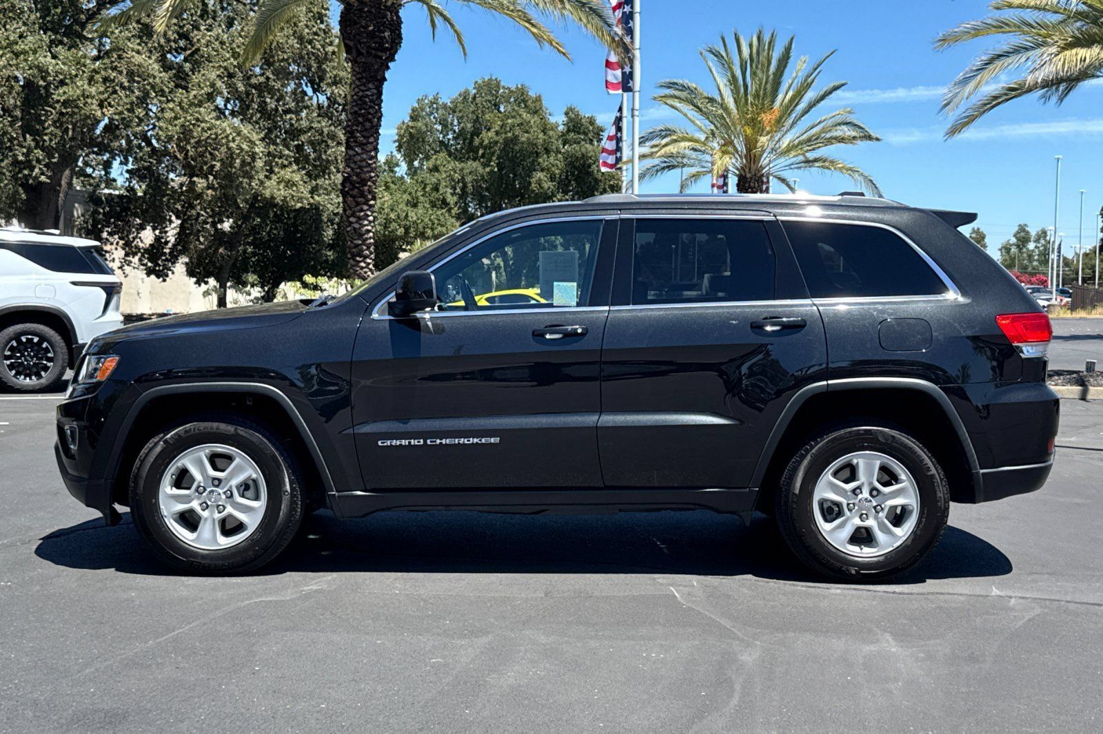 Used 2015 Jeep Grand Cherokee Laredo w/ Quick Order Package 23E AWD/4WD image 6