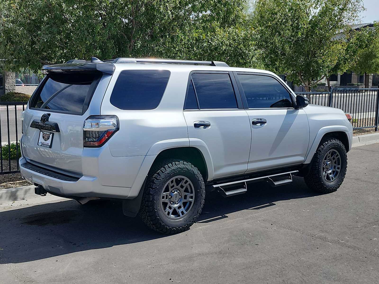 Used 2020 Toyota 4Runner Venture w/ Moonroof Package AWD/4WD image 8
