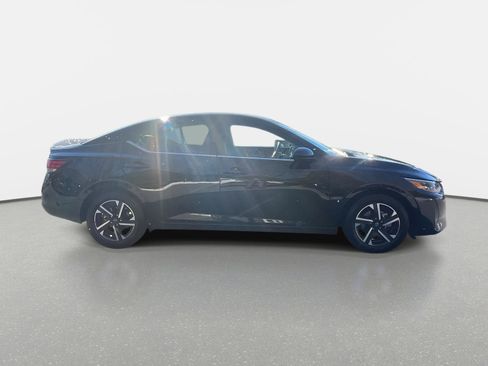 Used 2024 Nissan Sentra SV image 4