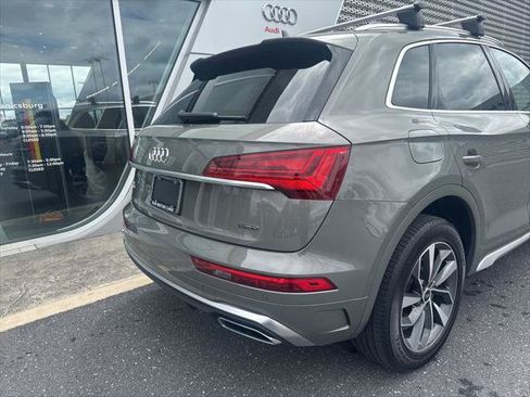Used 2023 Audi Q5 2.0T Premium w/ Convenience Package AWD/4WD image 3