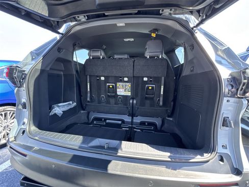 Used 2024 Toyota Sienna XLE Woodland Edition image 31