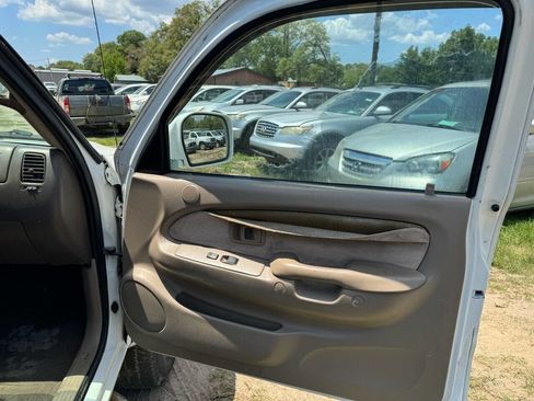 Used 2001 Toyota Tacoma PreRunner image 8
