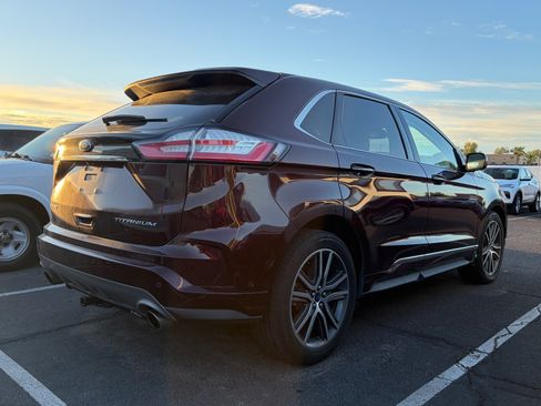 Used 2019 Ford Edge Titanium w/ Equipment Group 301A FWD image 2
