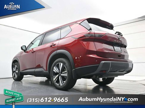 Used 2024 Nissan Rogue SL w/ SL Premium Package AWD/4WD image 19