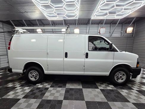 Used 2023 GMC Savana 2500 w/ Driver Convenience Package RWD image 10