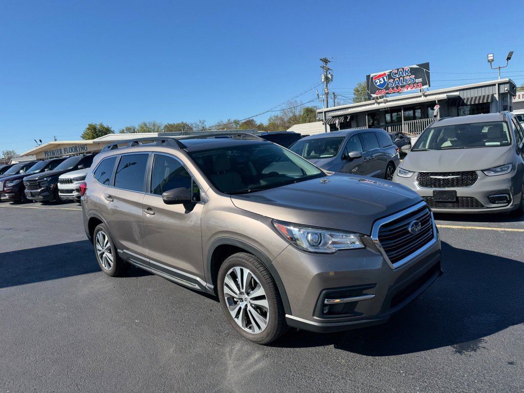 Used 2022 Subaru Ascent Limited w/ Technology Package AWD/4WD image 2