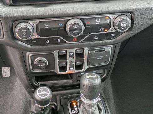 New 2026 Jeep Wrangler Unlimited Sport AWD/4WD image 19