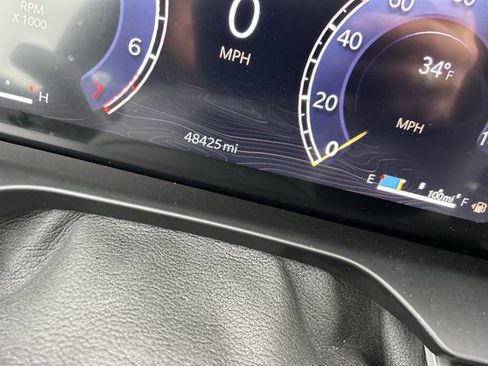 Used 2024 Jeep Grand Cherokee L Altitude image 17