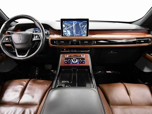 Used 2023 Lincoln Aviator Grand Touring w/ Equipment Group 301A image 3