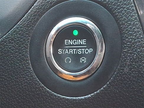 Used 2017 Ford Explorer XLT w/ Equipment Group 201A image 25