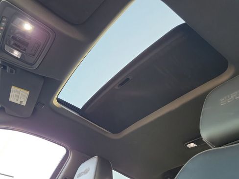 Used 2019 Chevrolet Silverado 1500 High Country w/ Technology Package image 19