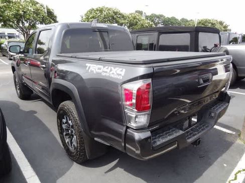 Used 2023 Toyota Tacoma TRD Off-Road w/ Technology Package AWD/4WD image 4