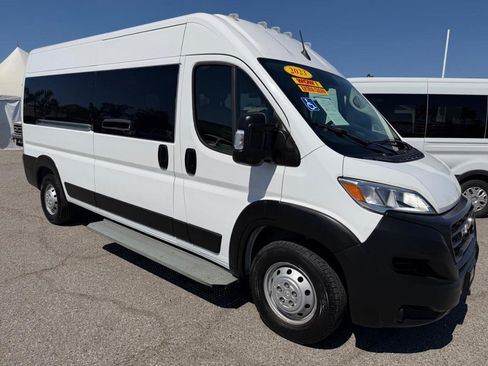 Used 2023 RAM ProMaster 2500 FWD image 4