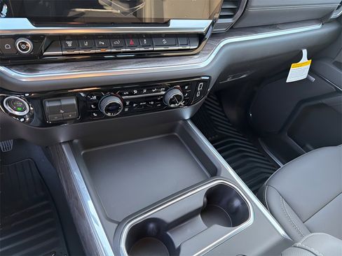 New 2026 Chevrolet Silverado 2500 LTZ w/ LTZ Convenience Package image 19