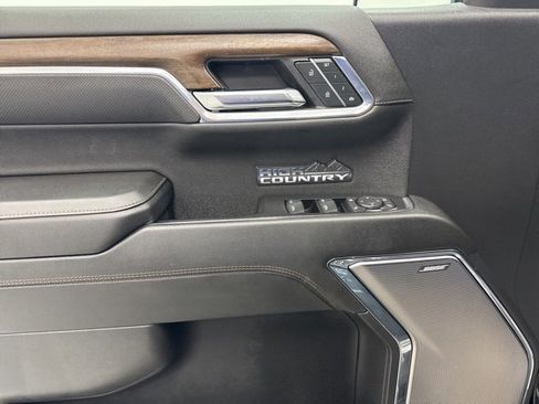 Used 2024 Chevrolet Silverado 1500 High Country w/ High Country Premium Package image 9
