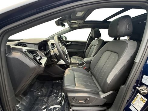 Used 2023 Audi Q4 e-tron Premium Plus w/ Premium Plus AWD/4WD image 9