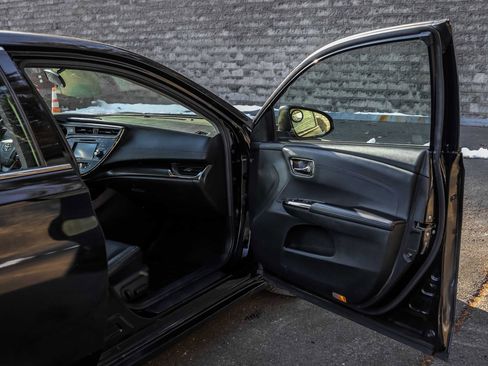 Used 2016 Toyota Avalon XLE image 15