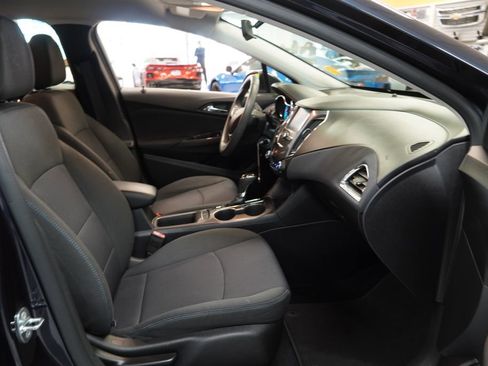 Used 2016 Chevrolet Cruze LT image 31