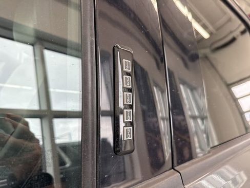 Used 2023 Ford F150 Lariat w/ Equipment Group 502A High image 3