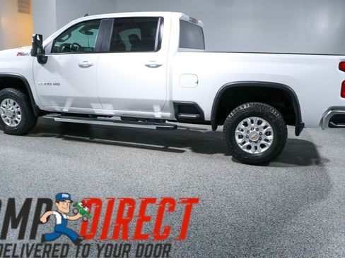 Used 2024 Chevrolet Silverado 2500 LT AWD/4WD image 10