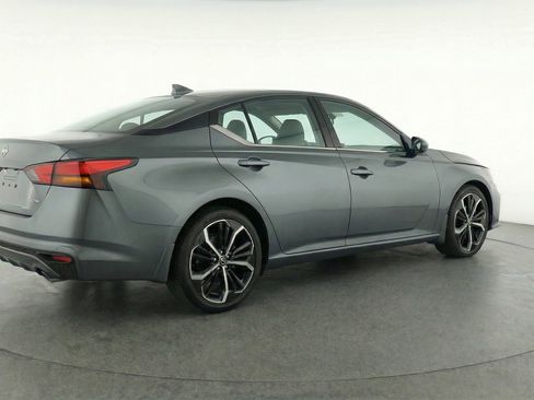 Used 2025 Nissan Altima 2.5 SR image 9