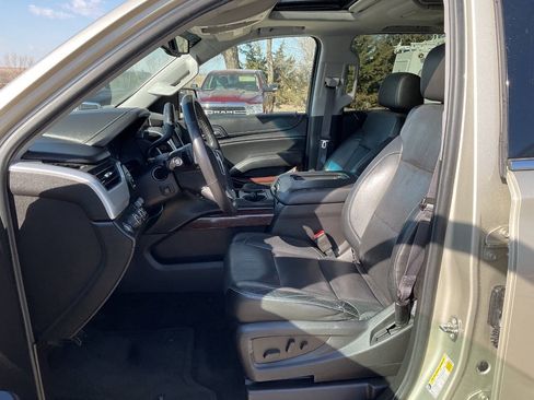Used 2015 GMC Yukon XL SLT w/ Open Road Package AWD/4WD image 17