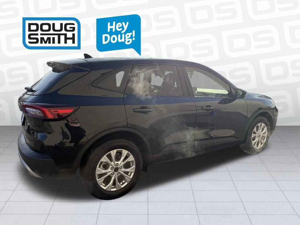 Used 2025 Ford Escape Active FWD image 4