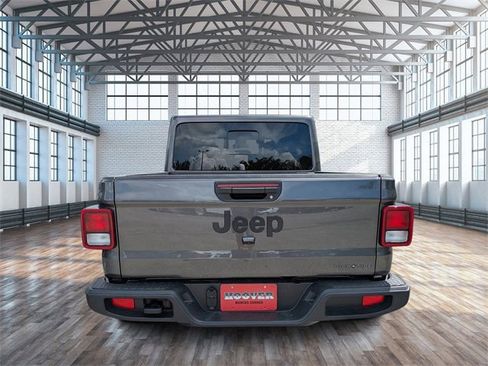 New 2025 Jeep Gladiator Sport image 5