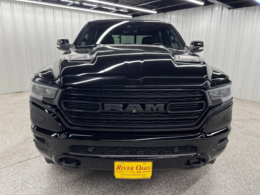 Used 2020 RAM 1500 Limited w/ Black Appearance Package AWD/4WD image 2